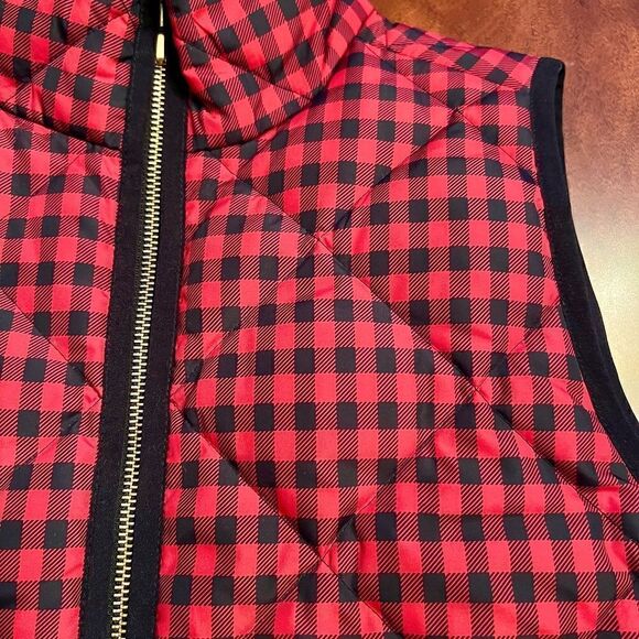 NWOT Wonen's J.Crew Mini Buffalo Black Red Plaid Check Excursion Vest Size XS - Picture 3 of 4